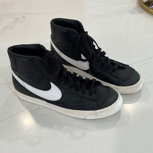 Nike Blazer Mid 77 Vintage Black Leather Men’s 10.5 Retro Swoosh